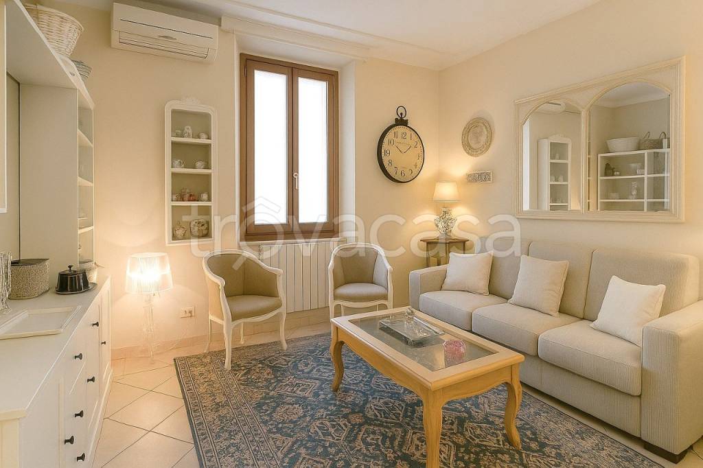 casa indipendente in vendita a Pistoia in zona Centro Città