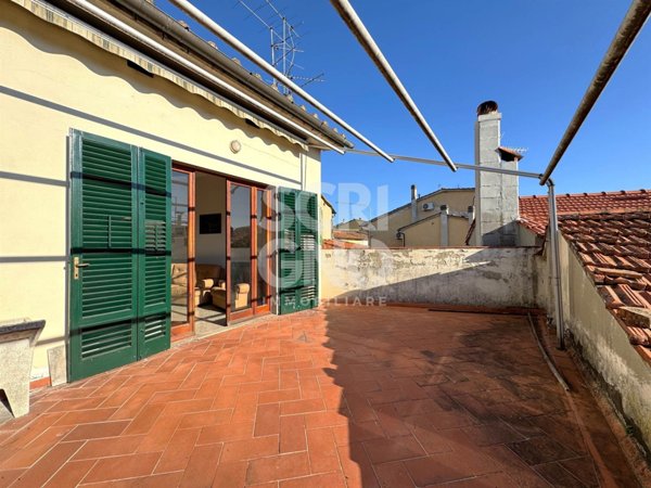 casa indipendente in vendita a Pistoia in zona Spazzavento