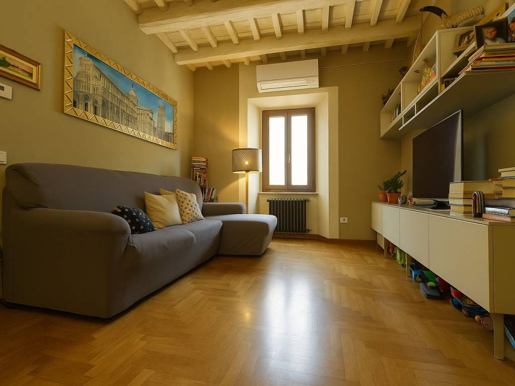 appartamento in vendita a Pistoia in zona Centro Città