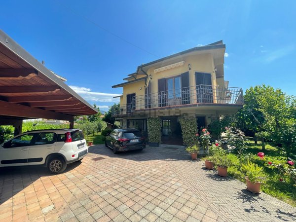 casa indipendente in vendita a Pistoia in zona Stadio