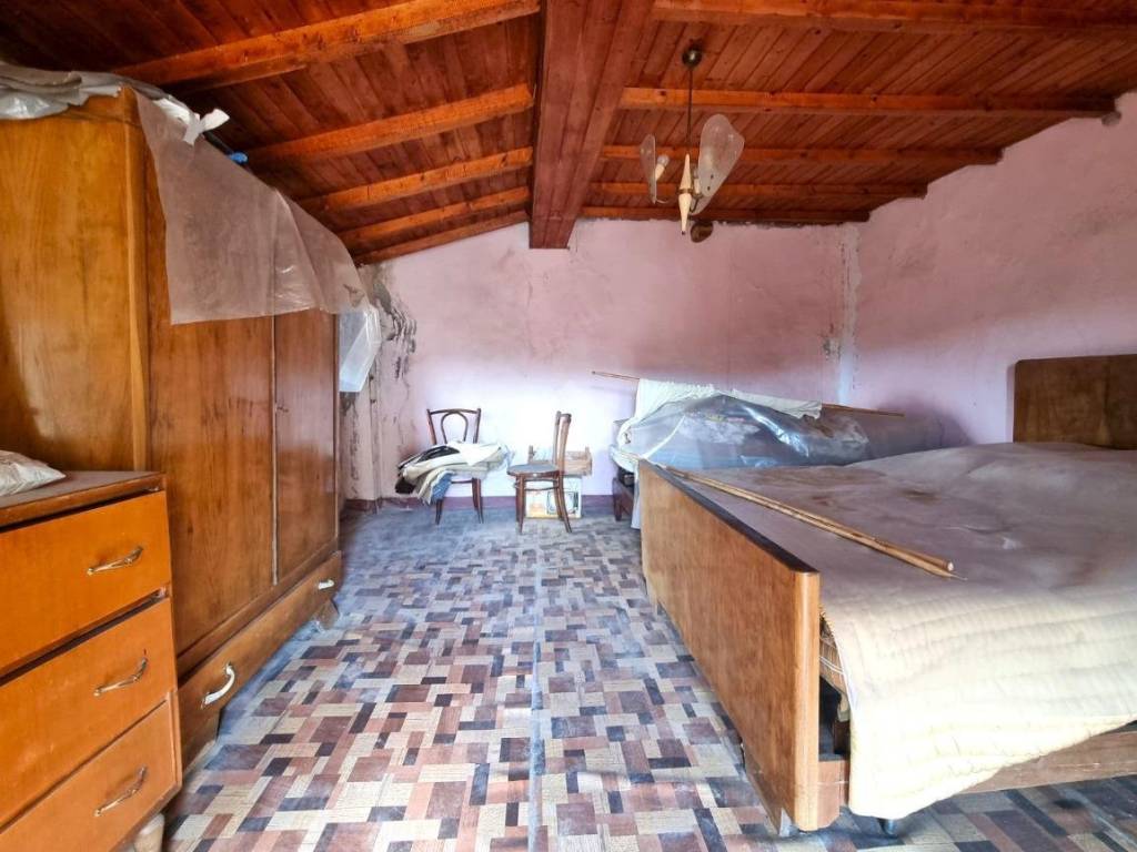 casa indipendente in vendita a Pistoia in zona Pracchia