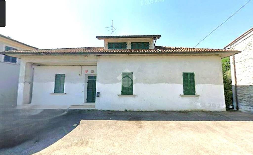 casa indipendente in vendita a Pistoia
