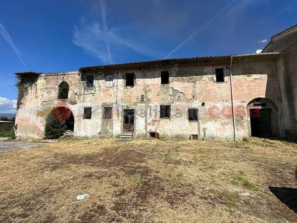 casa indipendente in vendita a Pistoia in zona Le Grazie