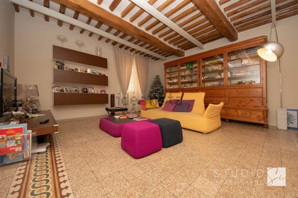 appartamento in vendita a Pistoia in zona Centro Città