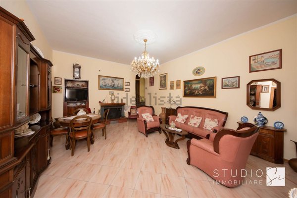 casale in vendita a Pistoia in zona Pontelungo