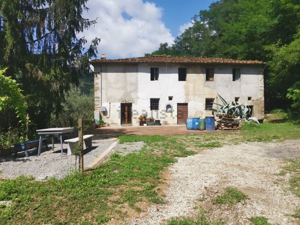 casa indipendente in vendita a Pistoia