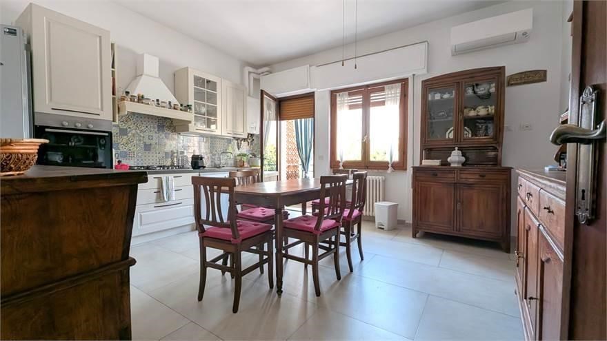 appartamento in vendita a Pistoia in zona Centro Città