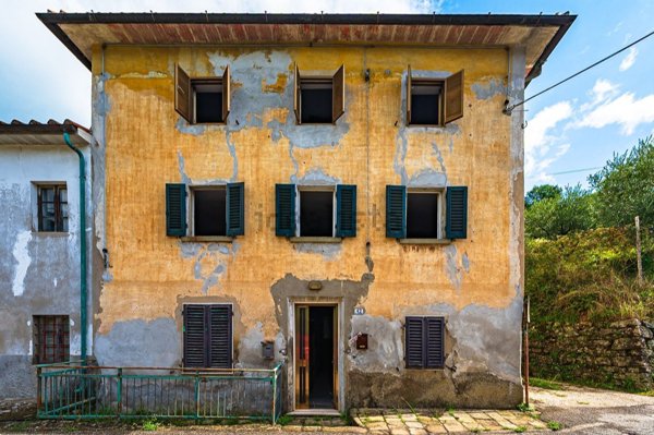 casa indipendente in vendita a Pistoia in zona Le Grazie