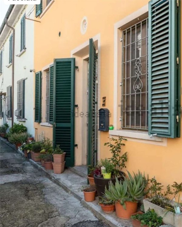 casa indipendente in vendita a Pistoia in zona Centro Città