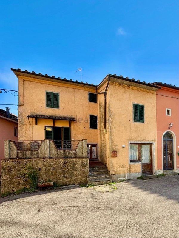 casa indipendente in vendita a Pistoia in zona Arcigliano