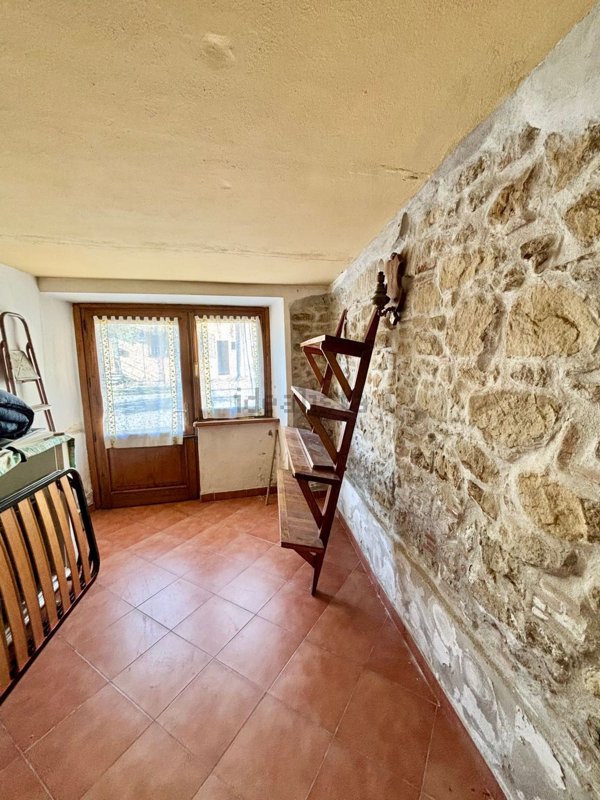 casa indipendente in vendita a Pistoia in zona Arcigliano