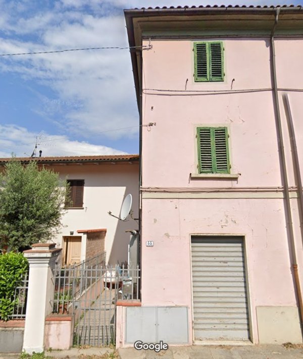 intera palazzina in vendita a Pistoia in zona San Felice
