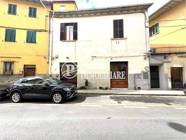 negozio in vendita a Pistoia