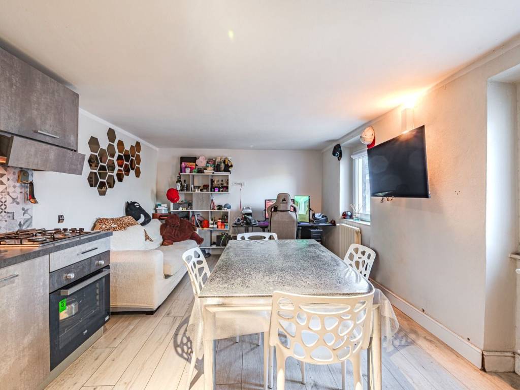 appartamento in vendita a Pistoia in zona Spazzavento