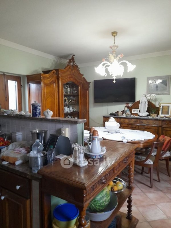 casa indipendente in vendita a Pistoia in zona Pontelungo