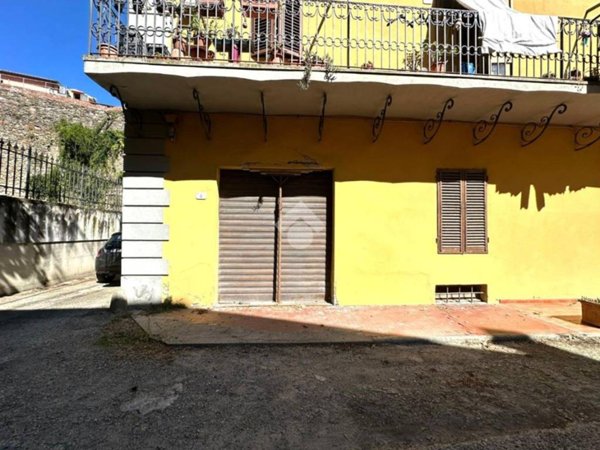 ufficio in vendita a Pistoia in zona Centro Città