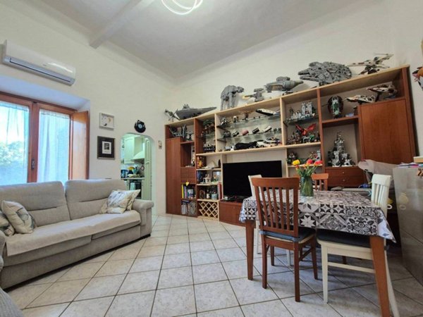 casa indipendente in vendita a Pistoia in zona Centro Città