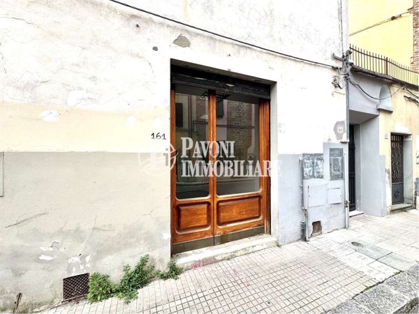 negozio in vendita a Pistoia