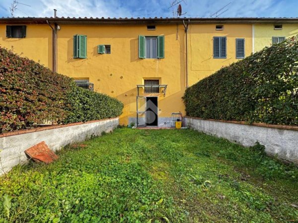 casa indipendente in vendita a Pistoia