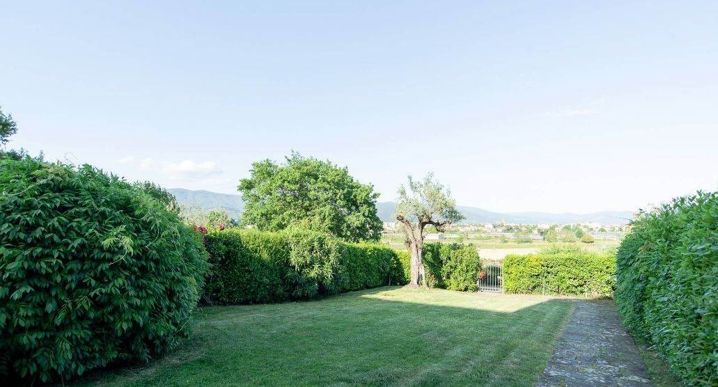 casa indipendente in vendita a Pistoia in zona Centro Città