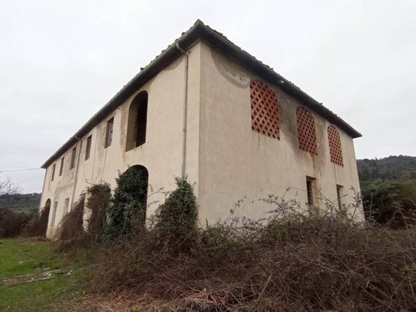 casa indipendente in vendita a Pistoia