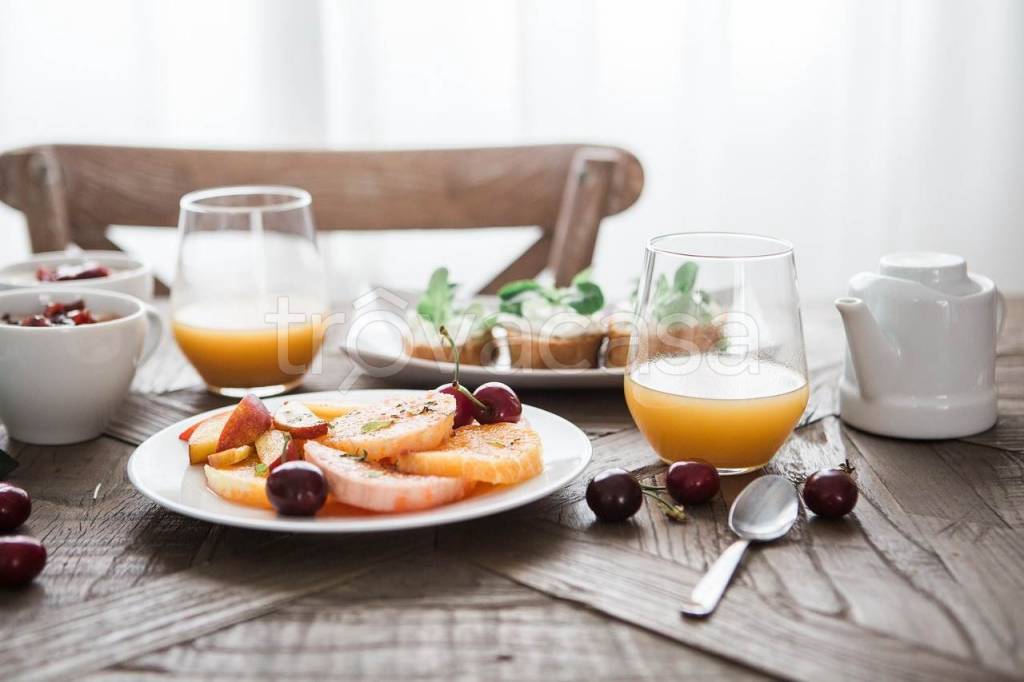 negozio in vendita a Pistoia in zona Centro Città