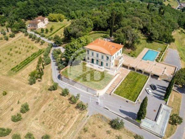 villa in vendita a Pistoia in zona Centro Città