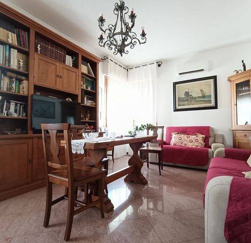 appartamento in vendita a Pistoia in zona Stadio