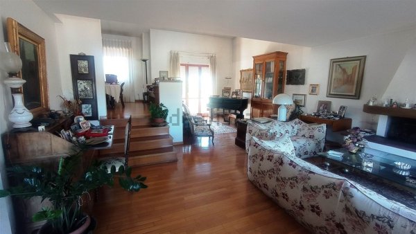 appartamento in vendita a Pistoia in zona Stadio