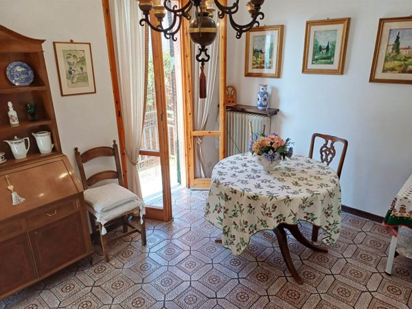 casa indipendente in vendita a Pistoia in zona Sammommè