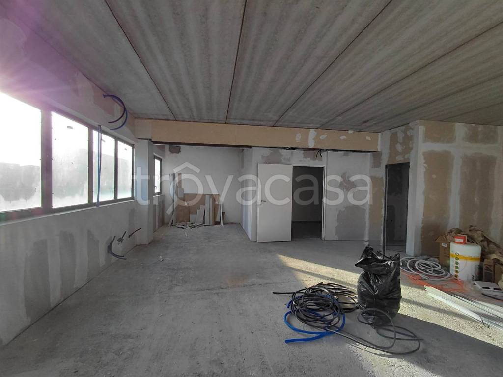 ufficio in vendita a Pistoia