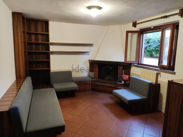 casa indipendente in vendita a Pistoia in zona Stadio