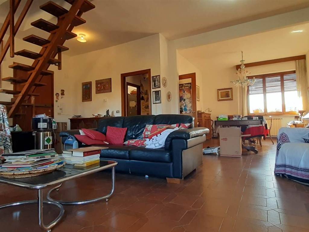 appartamento in vendita a Pistoia in zona Stadio