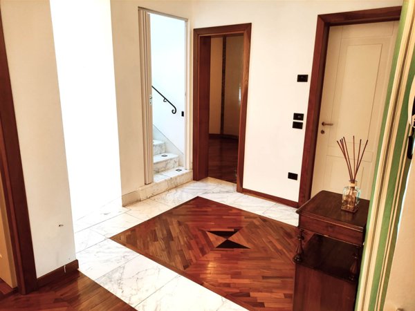 casa indipendente in vendita a Pistoia in zona Centro Città
