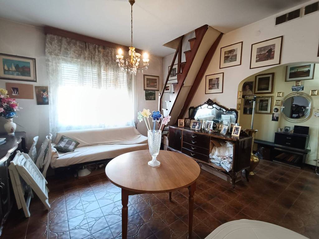 casa indipendente in vendita a Pistoia