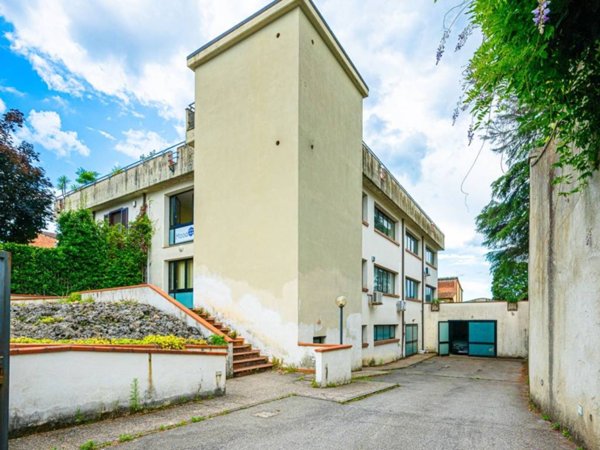 casa indipendente in vendita a Pistoia in zona Stadio