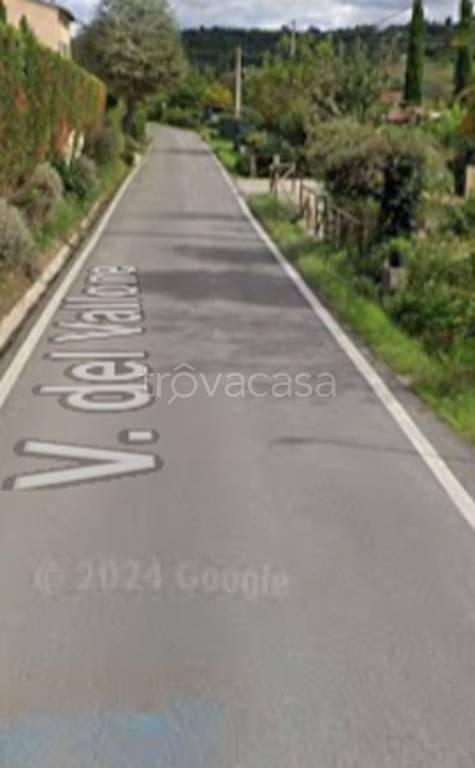 locale di sgombero in vendita a Pistoia in zona Stadio