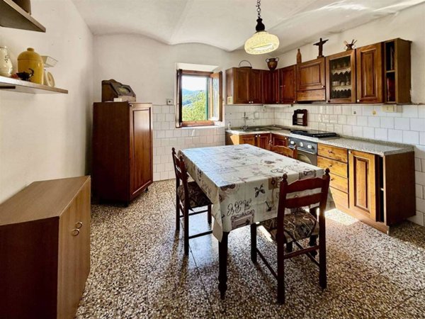 casa indipendente in vendita a Pistoia