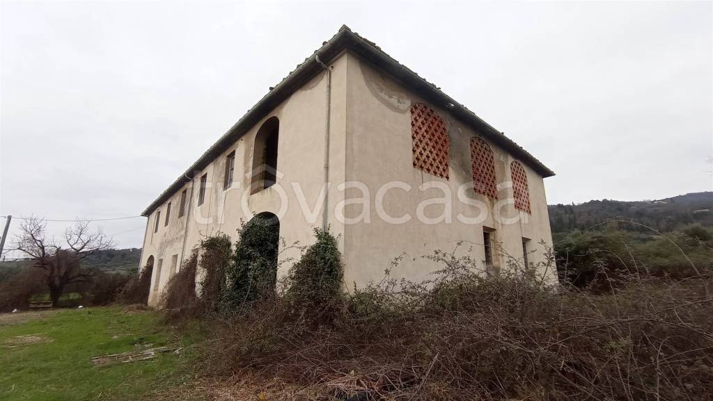 casa indipendente in vendita a Pistoia