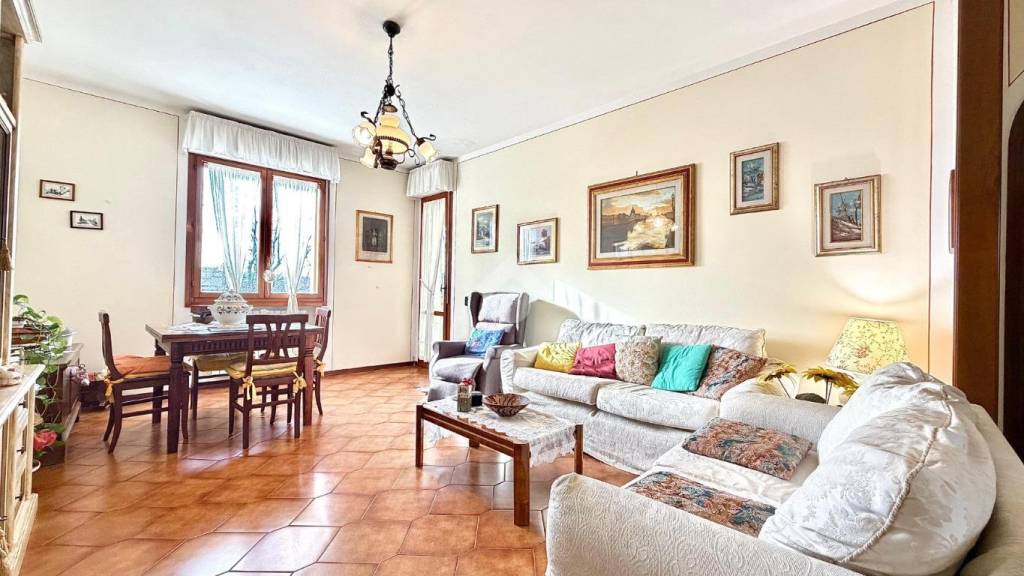 appartamento in vendita a Pistoia in zona Stadio