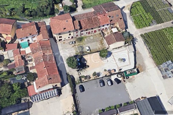 casa indipendente in vendita a Pistoia