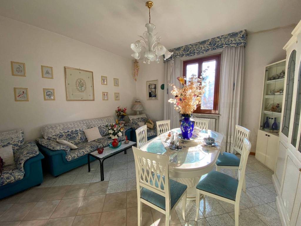 appartamento in vendita a Pistoia in zona Stadio