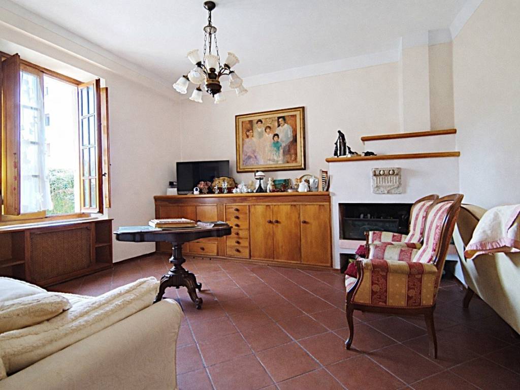 casa indipendente in vendita a Pistoia