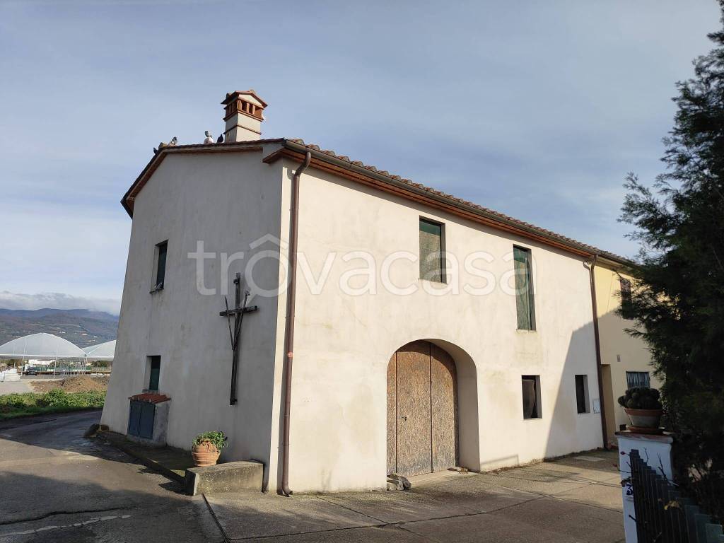 casa indipendente in vendita a Pistoia