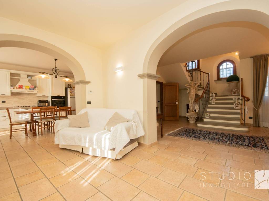 casa indipendente in vendita a Pistoia in zona Centro Città