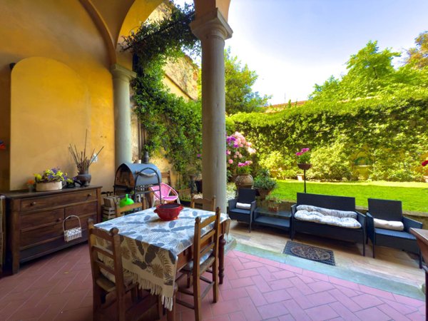 appartamento in vendita a Pistoia in zona Centro Città