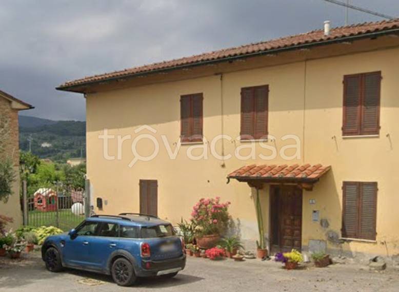 appartamento in vendita a Pistoia in zona Spazzavento