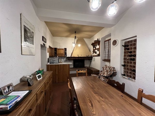 casa indipendente in vendita a Pistoia