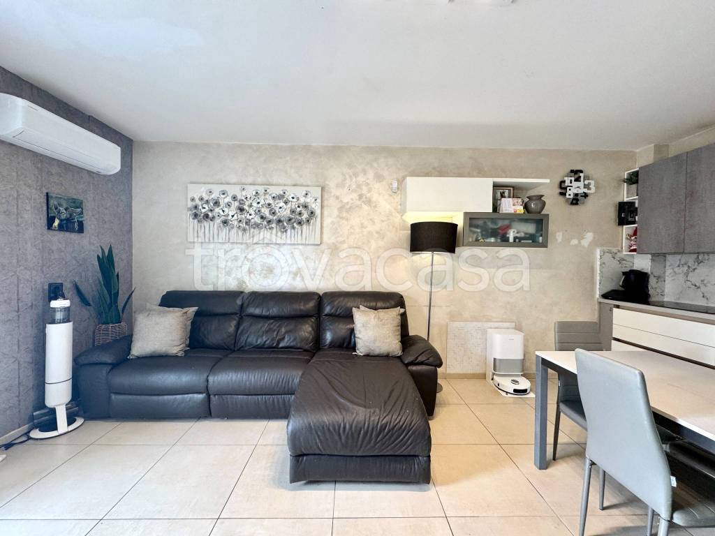 appartamento in vendita a Pistoia in zona Bottegone