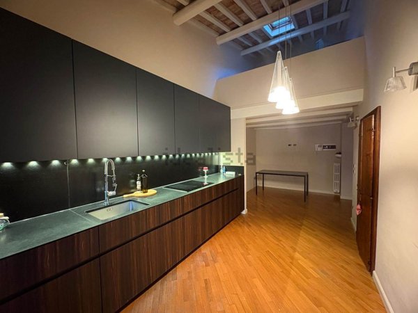 appartamento in vendita a Pistoia in zona Centro Città